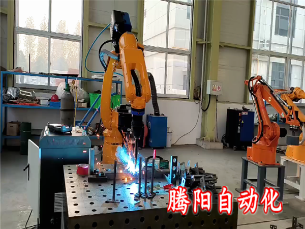 焊接機(jī)器人這么多該如何選擇適合自己的？