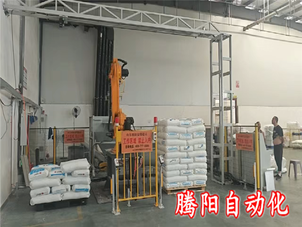 無(wú)紡布樹(shù)脂顆粒拆包投料機(jī)器人——助力企業(yè)邁向自動(dòng)化